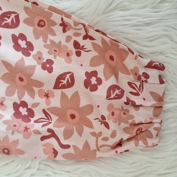 NEW Jessica Simpson Pink Floral Smocked Button-Front Puff Sleeve Romper - Picture 8 of 12